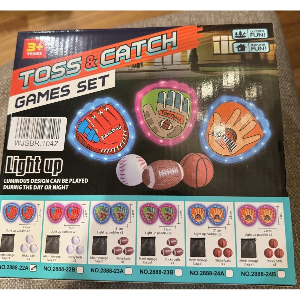 Handroom Toss & Catch Light Up Magnetic Baseball Set Glow In the Dark New